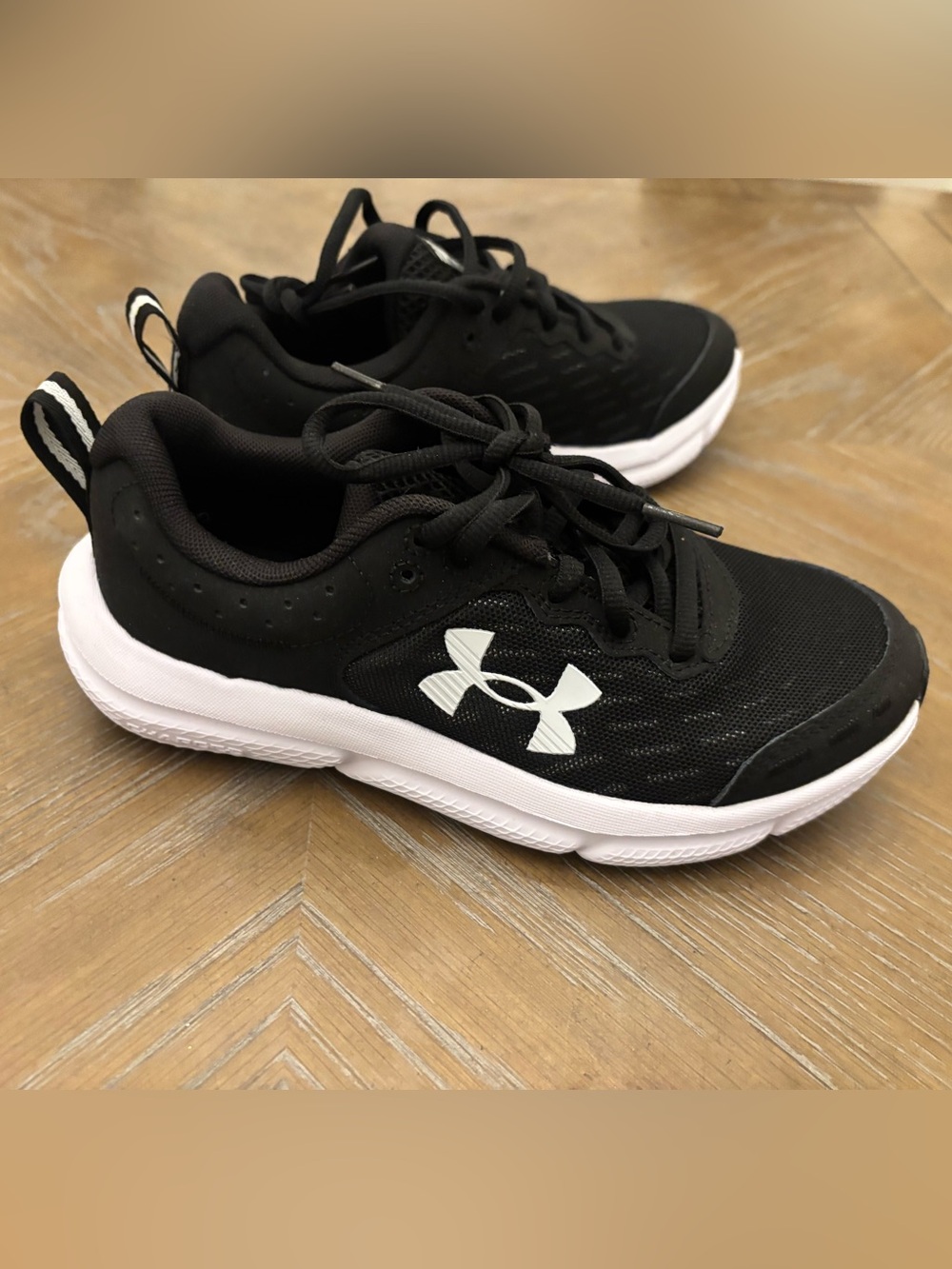 Under Armour Black and Whiteu Kids Sneakers